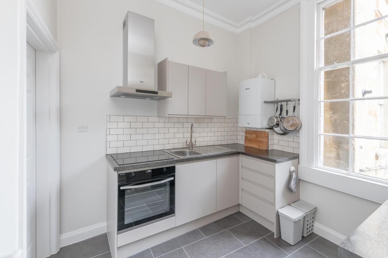 Spacious Maisonette With Parking - 10 Mins Walk From Bath Abbey - 2 Bed & 2 Bath Exterior photo