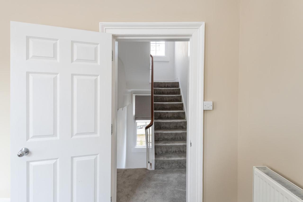 Spacious Maisonette With Parking - 10 Mins Walk From Bath Abbey - 2 Bed & 2 Bath Exterior photo
